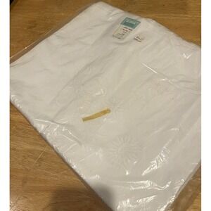 Vintage Hand Embroidered 72x80" Tablecloth White Daisy Floral Spring Cotton/poly